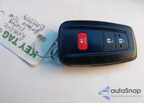 2021 Toyota Highlander Xle z USA, uszkodzony, nr VIN 5TDGZRBH0MS524733